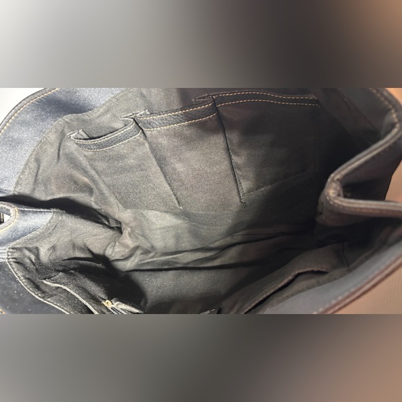 Liz Claiborne  Black Tote Bag with Double Handles - Picture 4 of 6